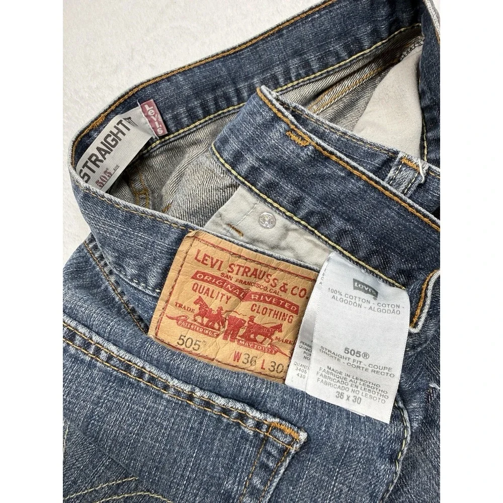 Levi's 505 Jeans Mens 36x29 Regular Fit Straight Leg Blue Denim Distressed - Picture 2 of 8